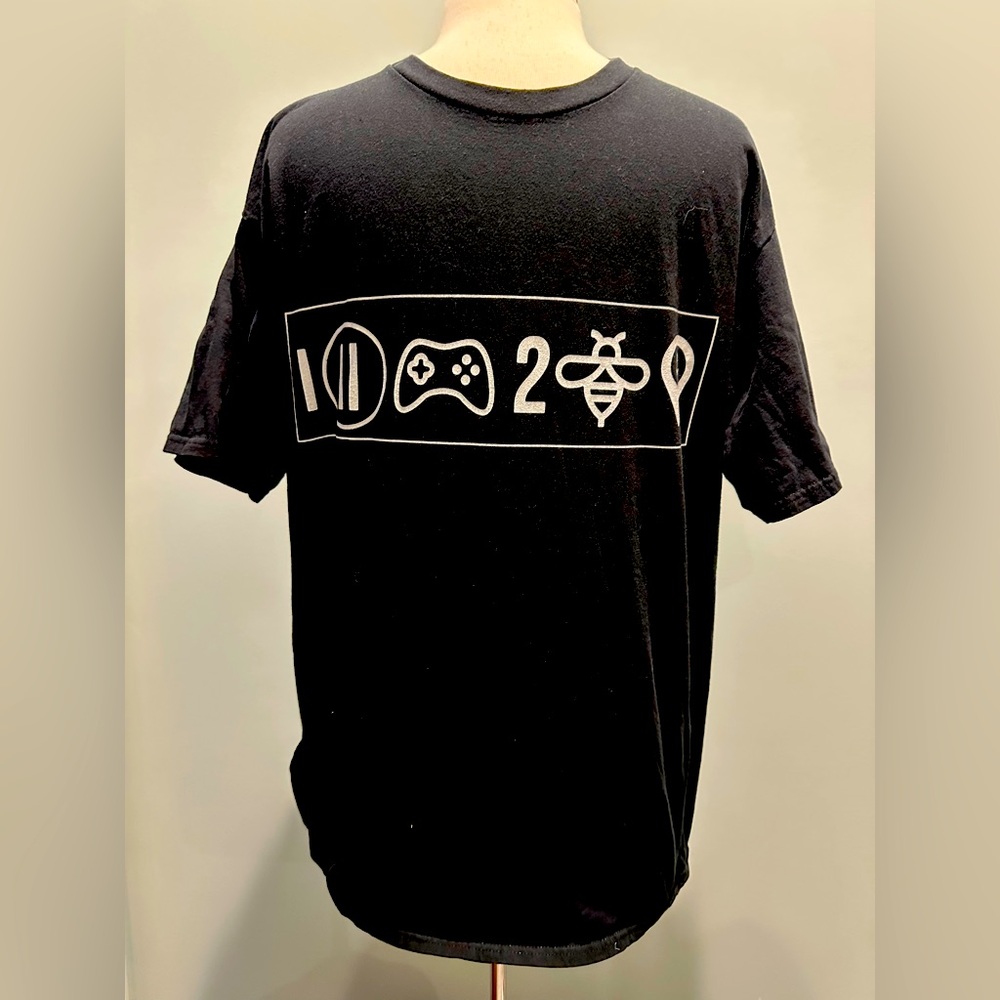 I paused my game to be here funny gamer tshirt size XLarge